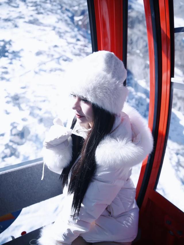 刷屏预警｜达古冰川今日大雪！山上山下，一片纯白浸心脾