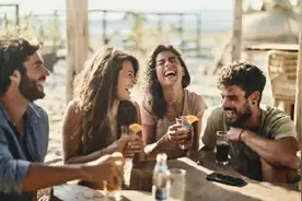 为何有些人总是招人喜欢？图片