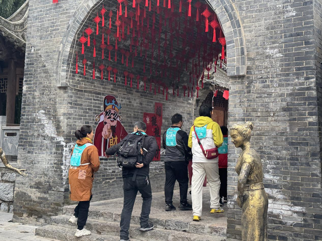 重阳登高赏红叶！这座山被河南交通广播听众的热情点燃！