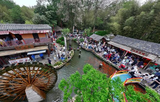 跟着影视剧去旅行｜逛日照山海盛景，品临沂红色情怀