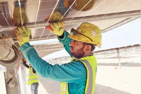 中企在沙特承建全球最大在建单体光伏电站项目——“携手打造沙中新能源合作标杆”图片