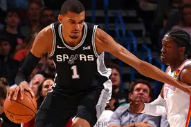 斯波盛赞文班：对他的吹捧似乎是真的 他扣篮都不用跳图片