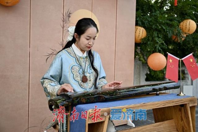 一年四季 泉在济南丨“月满超然”国风宴点亮泉城之夜，国庆中秋双节同庆惊艳开启