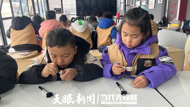 距贵阳市中心1小时车程 体验贵州“恐龙小镇”