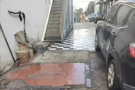 疏通污水管，小区环境换新貌图片