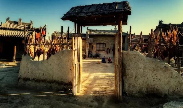 立冬后游镇北堡西部影城：苍茫大漠中的光影传奇（上篇）