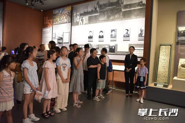 “星博少年说”小讲解员结业仪式招募观众