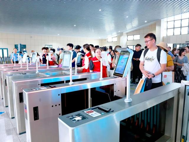 “泰山黄河号”旅游列车暑运上线 停靠源迁、南仇、桓台等站