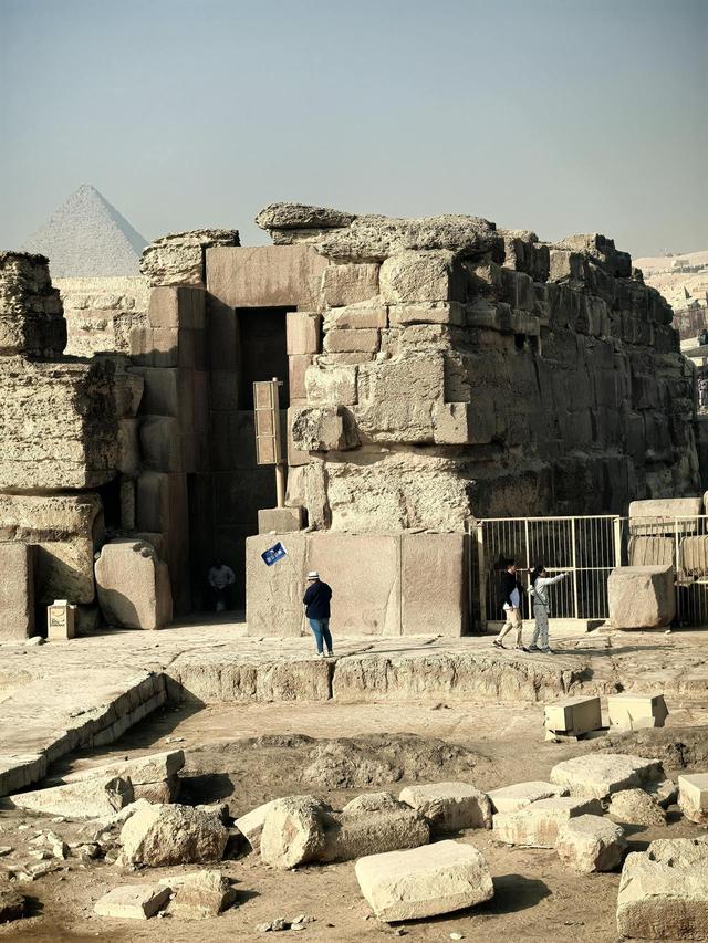 晚潮｜吉萨平原上的背影