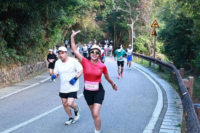 10点开抢，目标好汉坡！2025梧桐山登高赛来啦！