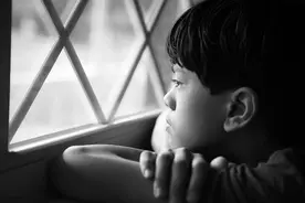 闪电心灵愈站 | 15岁男孩不想上学只想赚钱 心理专家：请为孩子树立正确价值观图片