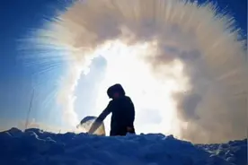 “泼水成冰”受追捧，医生提示操作不当易烫伤图片