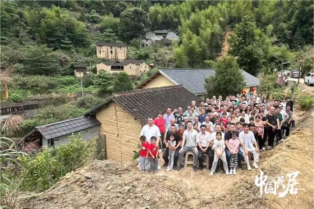 今年最流行的旅行方式，是去村里“看房”