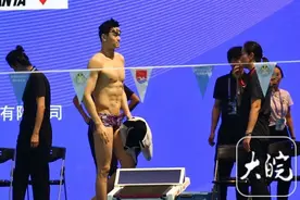 热搜第一！孙杨复出首战，小组第一！图片