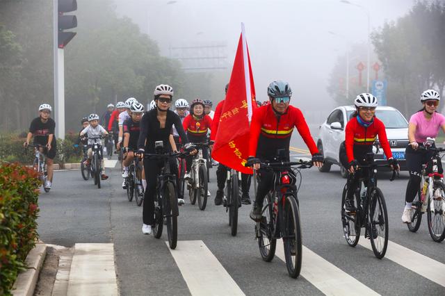 14载中秋车轮情：光山骑行者团圆路上的绿色传承