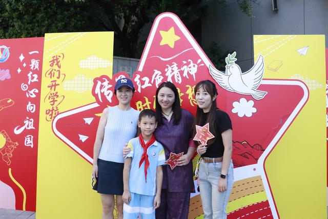 开学啦丨四色交响，潮头启航！“红橙蓝绿”主题报到日玩转新学期