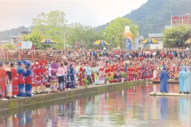 载歌载舞“三月三” 如火如荼旅游旺图片