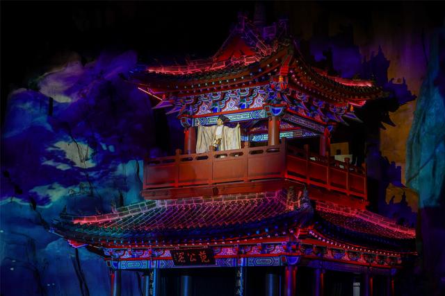 图集｜开封府夜游《南衙千秋月》启幕 光影幻戏点亮千年府衙夜经济