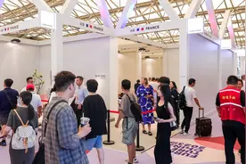 第二十八届中国国际家具展览会暨摩登上海时尚家居展开幕图片