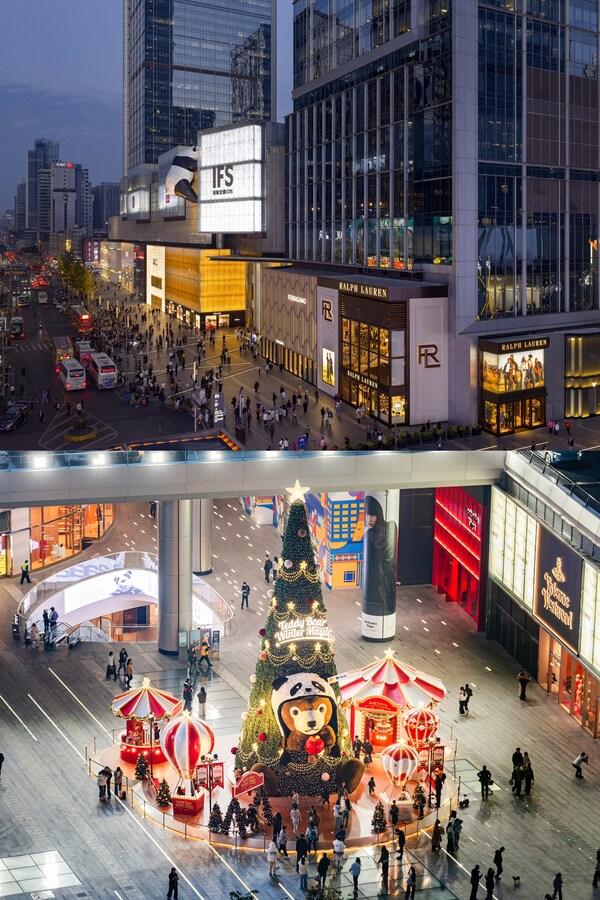 成都IFS×Steiff"泰迪熊冬日奇境 Teddy Bear Winter Magic"西南首展温暖开启