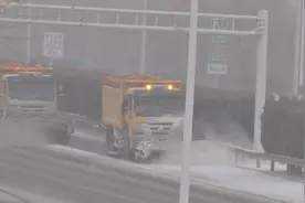 受降雪影响，银川周边高速公路实行封闭管理、所有班线全部停运图片
