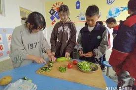 厨神小当家——东昌府区广平镇麻庄小学烹饪课纪实图片
