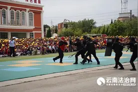 沾益：警心护童心 “警”彩迎六一图片