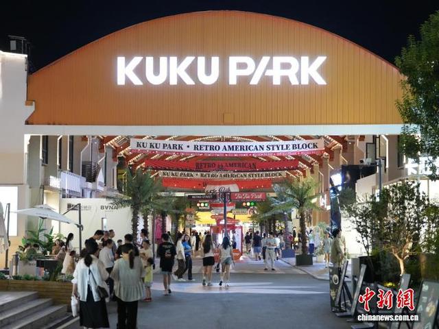 老粮库焕新颜！合肥市民周末热捧文化商业新地标