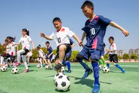 教育部：2023年九年义务教育巩固率再提升，达95.7%图片
