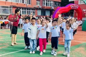 青岛：满“新”欢喜开学啦！图片