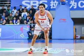 👀啥情况？外援沃特斯删掉了与广东相关的所有信息图片