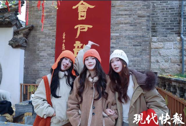 雌雄同株，500岁银杏树藏身徐州历史文化街区