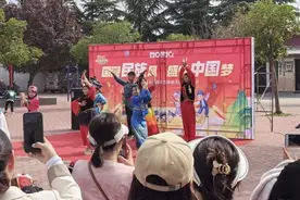 滕州市龙泉街道荆善社区新时代文明实践站开展“国潮民族风 盛世中国梦”民族趣味亲子运动会图片