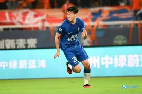 高准翼、毕津浩、彭欣力加盟山东泰山图片