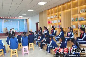 内蒙古和林格尔县：“和”护童心、葱郁成“林”图片