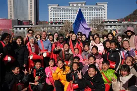 “沿着斯诺的足迹——全球青年双语主持主播美丽中国·延安行”活动举行图片