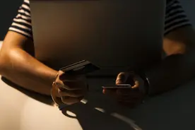 这个90后酒吧DJ，如何一步步成为境外电诈“大人物”？图片