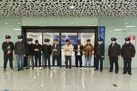 企图偷越国（边）境！5人被刑拘图片