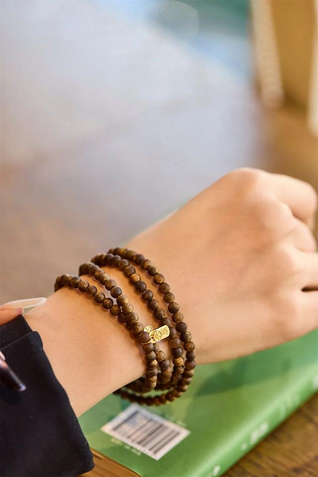 真不懂，为啥现在的明星和有钱人都偏爱这个“烂木头	”？