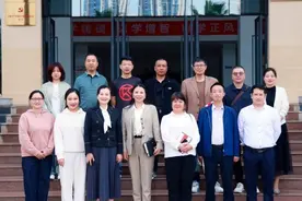 金堂人社局和企业一行到成都文理学院开展政校企交流图片