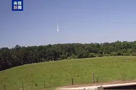 巨响！美国多地天降“火球”图片