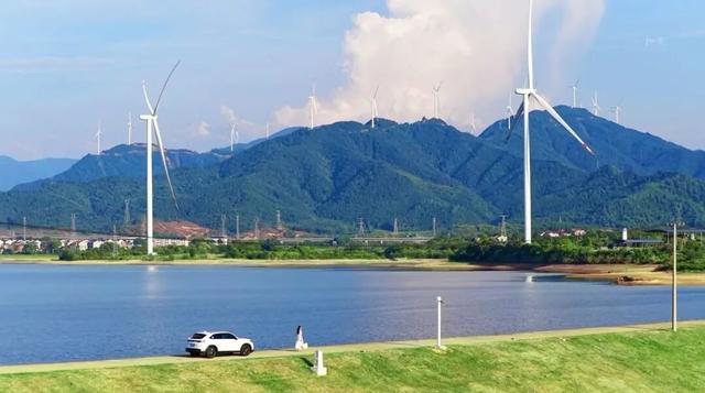 藏不住了！新干这片"赛里木湖蓝"太美了