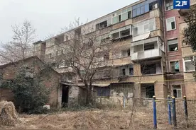老旧小区维修改造反而变危房！居民回迁为何遥遥无期？图片