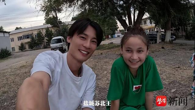 苏超应援“卷”到海外