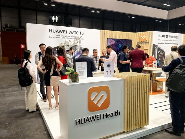 华为苹果手表巅峰对决，谁能称霸2025年腕上科技
