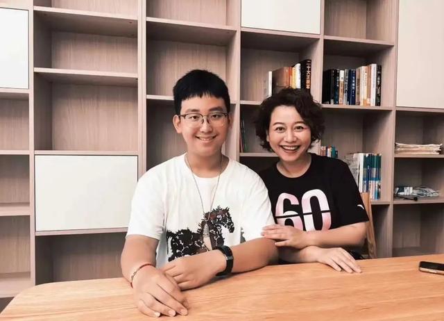 粲然：一个隐喻