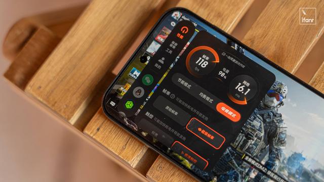 一加 Turbo 6 体验：9000mAh 大电池配 27W 反向快充，能打电话	、打游戏的充电宝