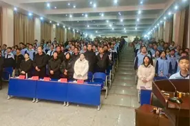 临汾市县底中学：赓续爱国情 奋进新征程图片