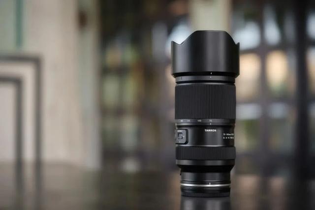 腾龙推出70-180mm F/2.8 Di III VC VXD G2 镜头｜真我手机正式宣布与理光映像达成影像战略合作