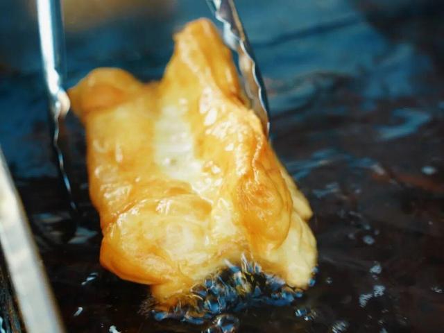 威海人气最旺的早市之一，连游客都说“必打卡”！